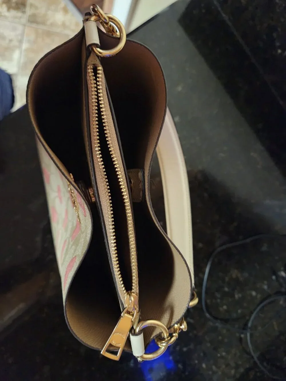 Coach Mollie Bucket Bag Valentines Limited Edition